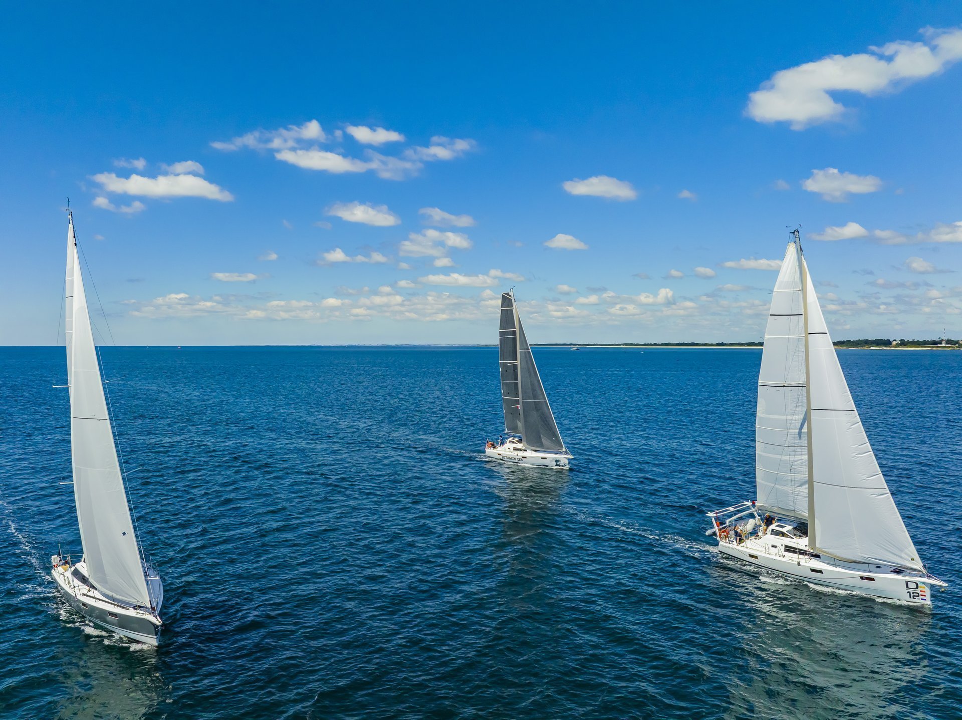 Photographie aérienne de voiliers